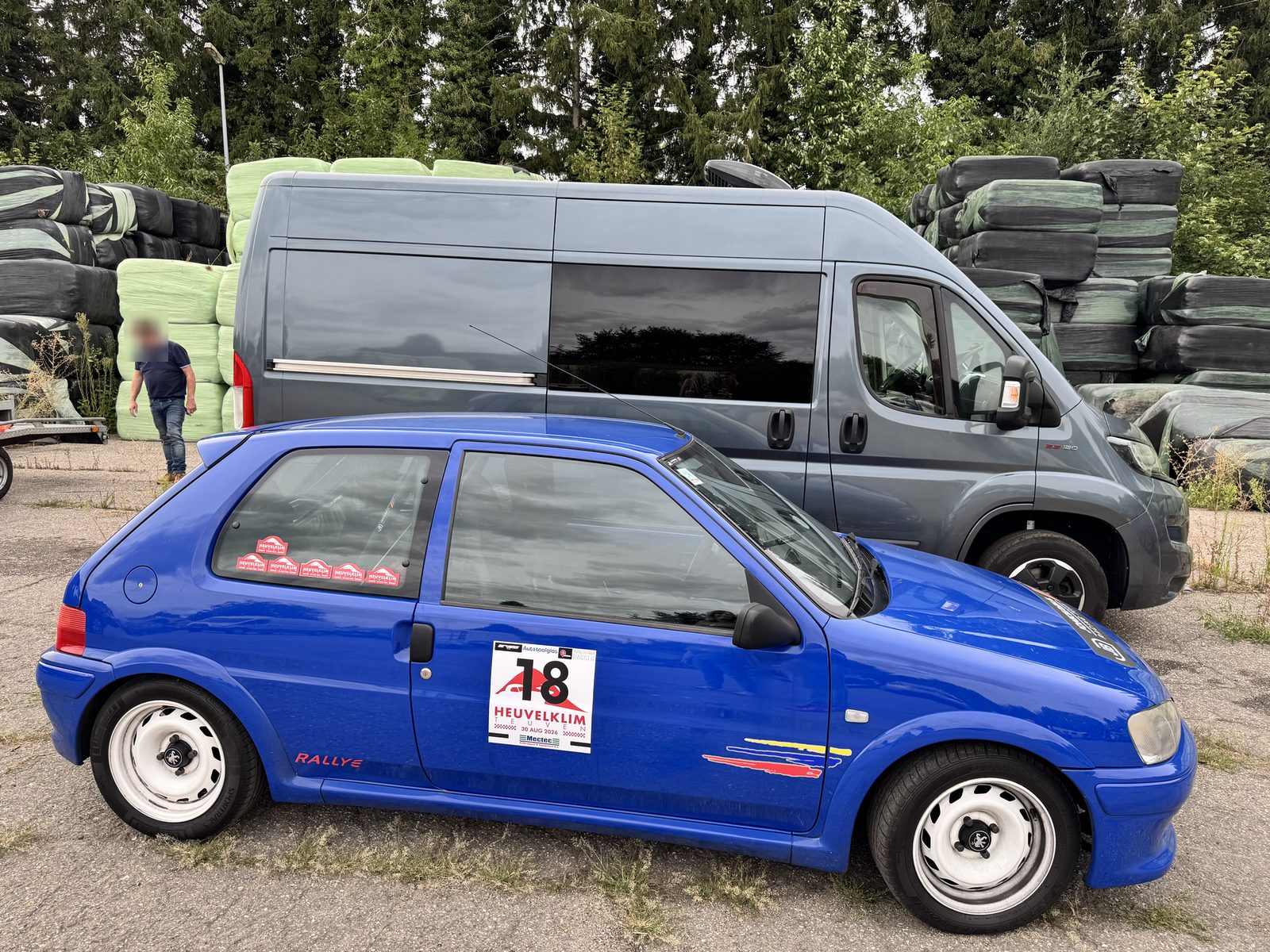 De Peugeot 106 Rallye van Maurice, startnummer 18.
